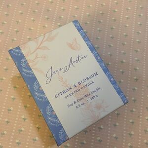 Jane Austen Citron & Blossom scented candle Soy and Coco wax candle 8.7 oz 240 g